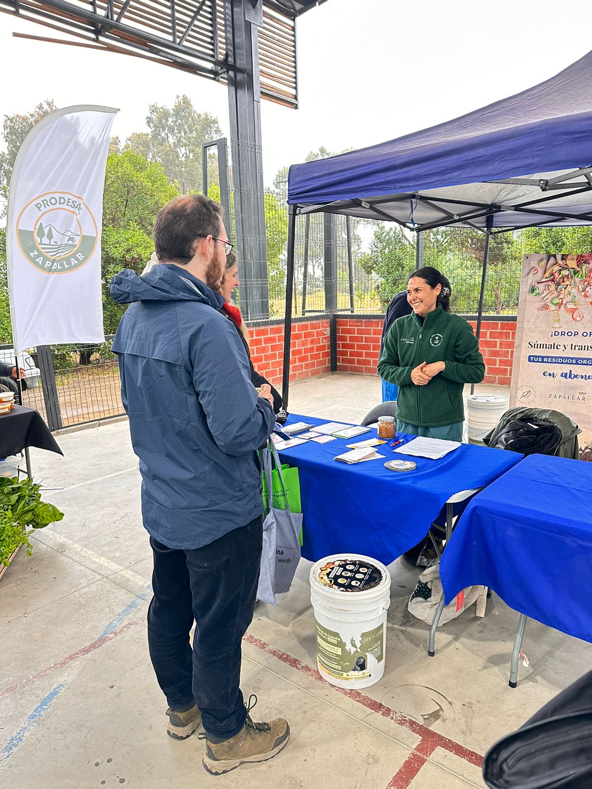 Local Compost impulsa la conciencia ambiental en la Feria Laboral de Zapallar